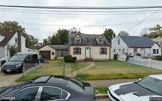 522 Cedar St, Uniondale, NY 11553