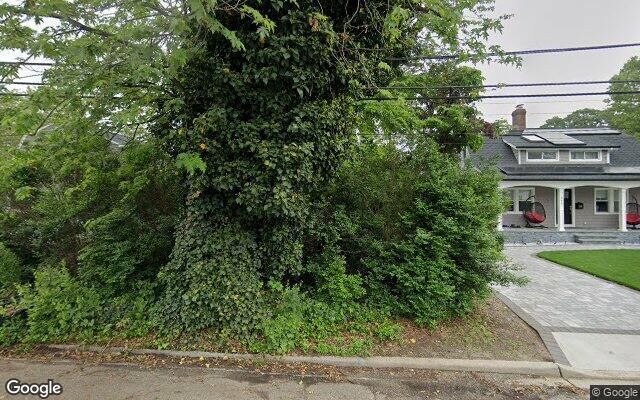 523 Cedar St, West Hempstead, NY 11552