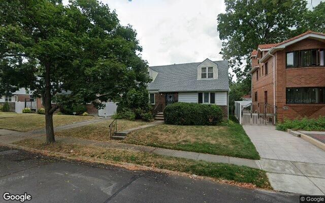 53-33 202nd St, Oakland Gardens, NY 11364
