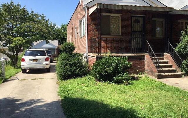 53-50 61st St, Maspeth, NY 11378