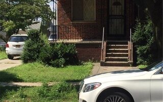 53-50 61st St, Maspeth, NY 11378