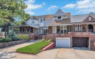 53-76 62nd St, Maspeth, NY 11378