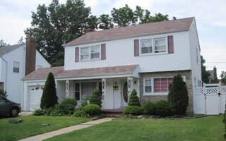 53 Angevine Ave, Hempstead, NY 11550