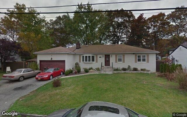 53 Croley St, Huntington, NY 11743