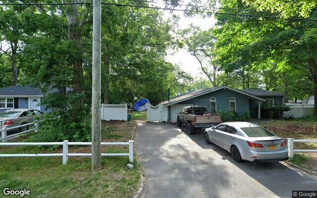 53 Fulton Ave, Mastic, NY 11950