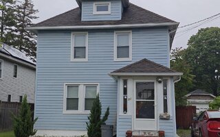 53 Mulford St, Patchogue, NY 11772
