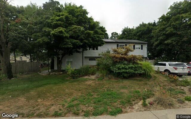 532 Hawkins Rd, Selden, NY 11784