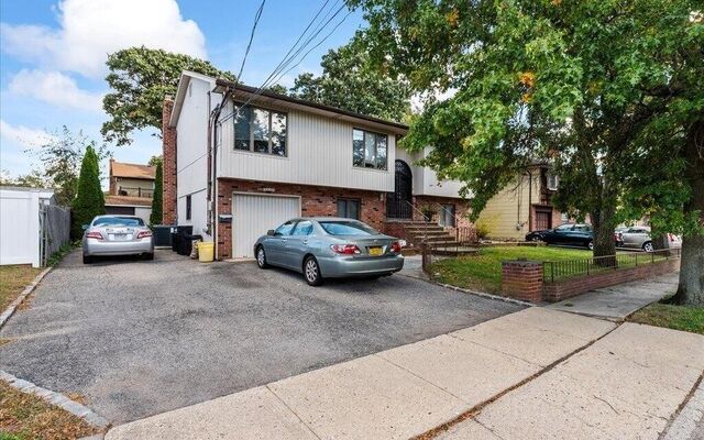 54 Stewart Ave, Bethpage, NY 11714 (House View)
