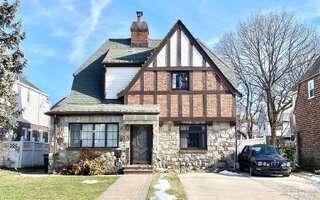 54 Surrey Ln, Hempstead, NY 11550