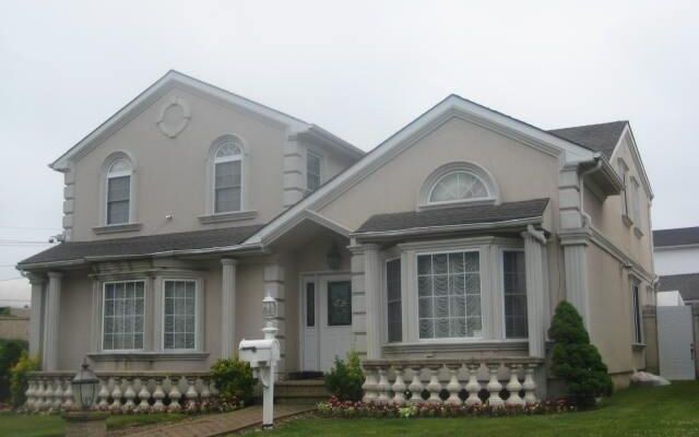 541 11th St, Cedarhurst, NY 11516