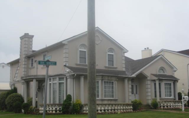 541 11th St, Cedarhurst, NY 11516