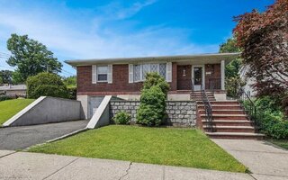 542 Woolley Ave, Staten Island, NY 10314