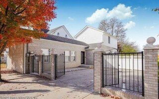 5461 Arthur Kill Rd, Staten Island, NY 10307