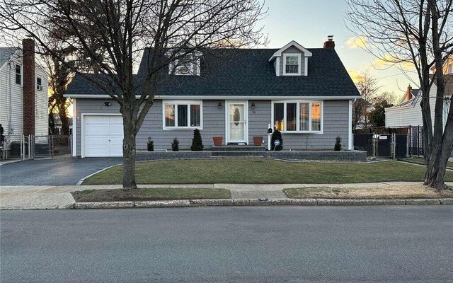 55 Barbara Dr, East Meadow, NY 11554 (House View)