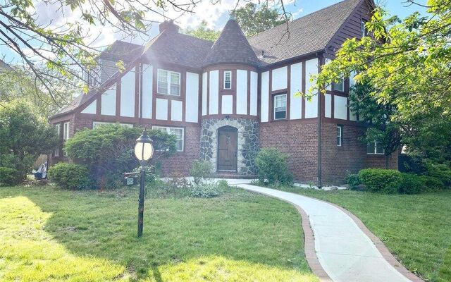 55 Warner Ave, Hempstead, NY 11550