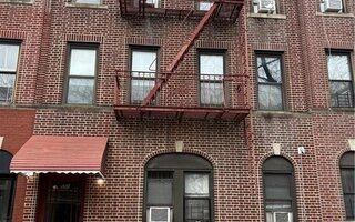 555 80th St, Brooklyn, NY 11209