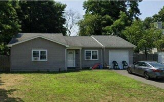556 Taylor Ave, East Patchogue, NY 11772