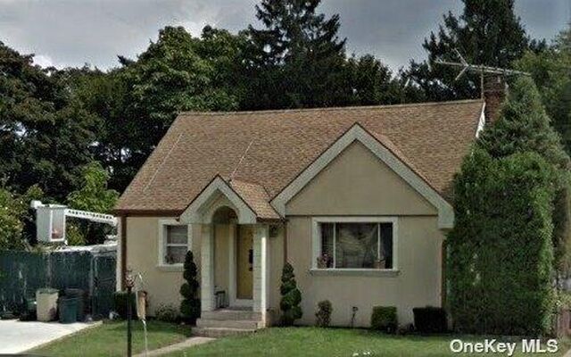 559 Ash Ct, Uniondale, NY 11553 (Complete)