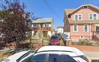 560 Bch 68th St, Arverne, NY 11692