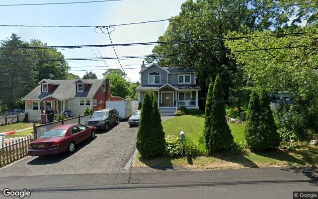 561 Puritan Dr, Shirley, NY 11967
