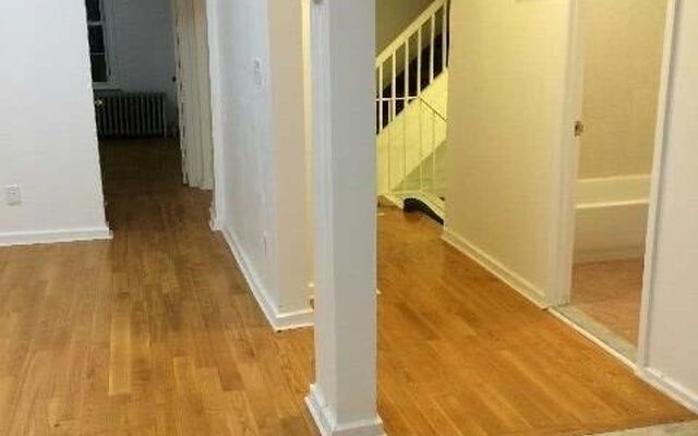 562 Bch 68th St, Arverne, NY 11692 (Living Room)