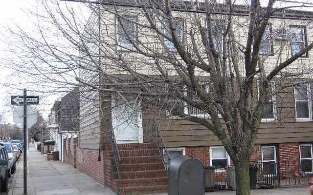 57-27 59th St, Maspeth, NY 11378