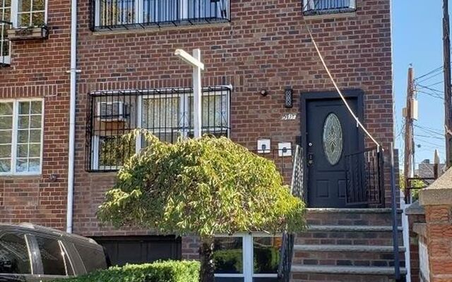 5711 20th Ave, Brooklyn, NY 11204