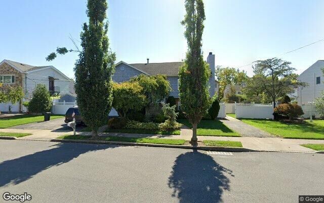 572 Darlington Ave, Staten Island, NY 10309