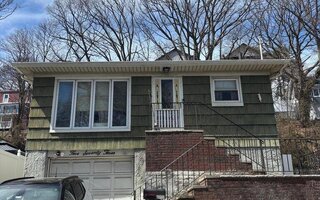 573 Richmond Rd, Staten Island, NY 10304