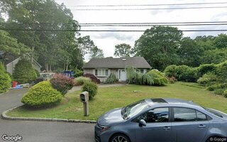 574 Smithtown Ave, Bohemia, NY 11716