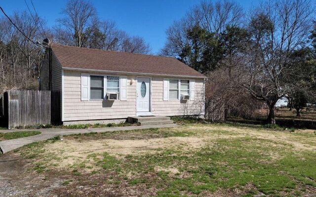 575 Long Island Ave, Medford, NY 11763
