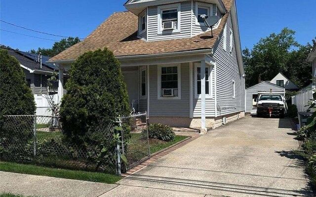 58 Henry St, Roosevelt, NY 11575 (House View)