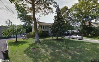 58 Timberpoint Rd, East Islip, NY 11730