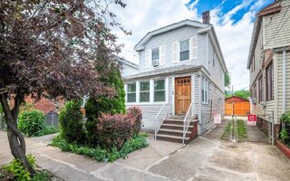 5812 32nd Ave, Woodside, NY 11377