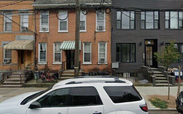 584 Fairview Ave, Ridgewood, NY 11385