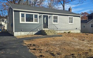 59 Hamilton St, Patchogue, NY 11772