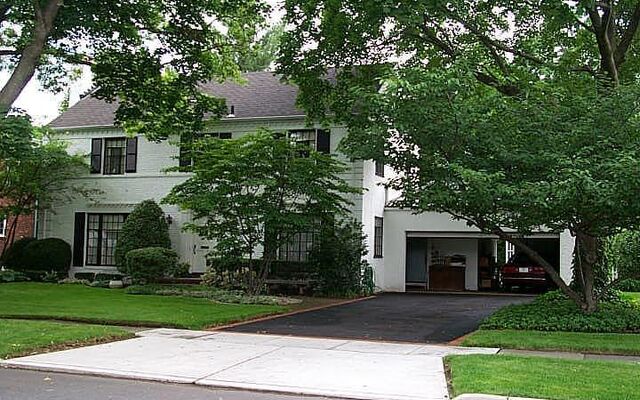 59 Kenwood Rd, Garden City, NY 11530
