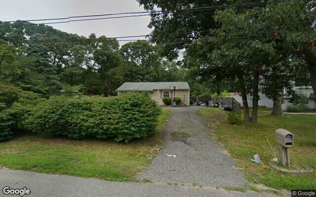 59 Nelson Rd, Selden, NY 11784