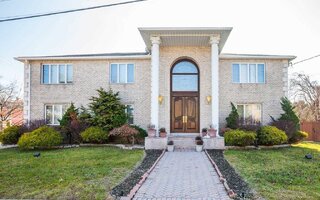 6 Adlers Ln, Staten Island, NY 10307