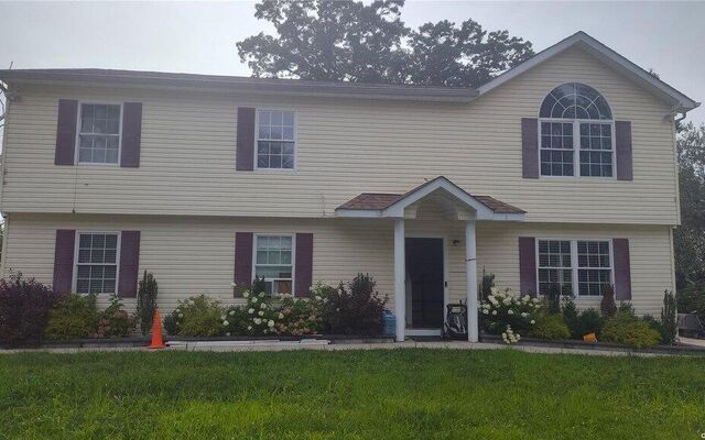 6 Cedar St, Wyandanch, NY 11798 (Porch)