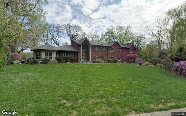 6 Fairway Rd, Roslyn, NY 11576