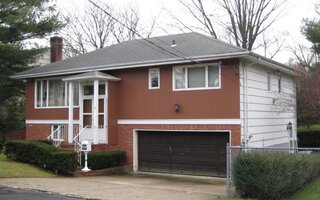 6 Franklin Rd, Great Neck, NY 11024