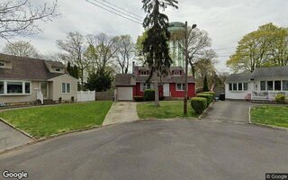 6 Grand Haven Ct, Commack, NY 11725