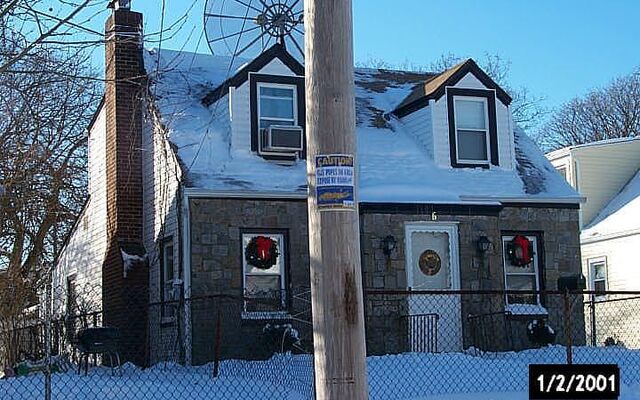 6 Lenox Ave, Freeport, NY 11520
