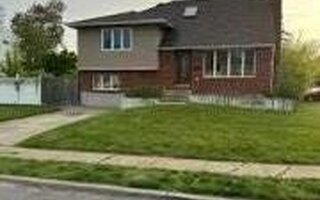 6 Martin St, Massapequa, NY 11758