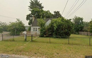 6 Mcwhorter St, Brentwood, NY 11717