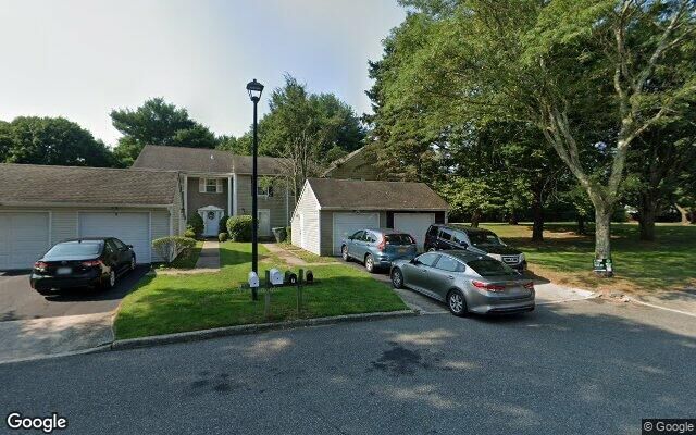 6 Petersburg Ct, Coram, NY 11727 (Yard)