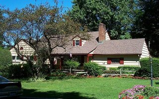 6 Soundview Rd, Glen Cove, NY 11542