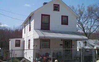 6 Stanco St, Glen Cove, NY 11542