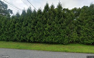 6 Terrace Dr, Hampton Bays, NY 11946